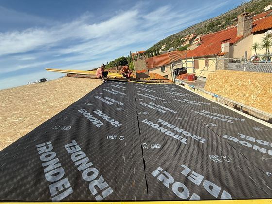 Écran sous toiture sur OSB (couverture en tuiles neuve)