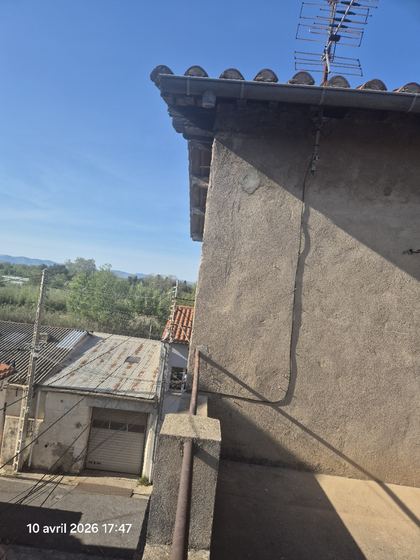 Pignon et relevés avant travaux (terrasse à claustras, dalles sur plots)