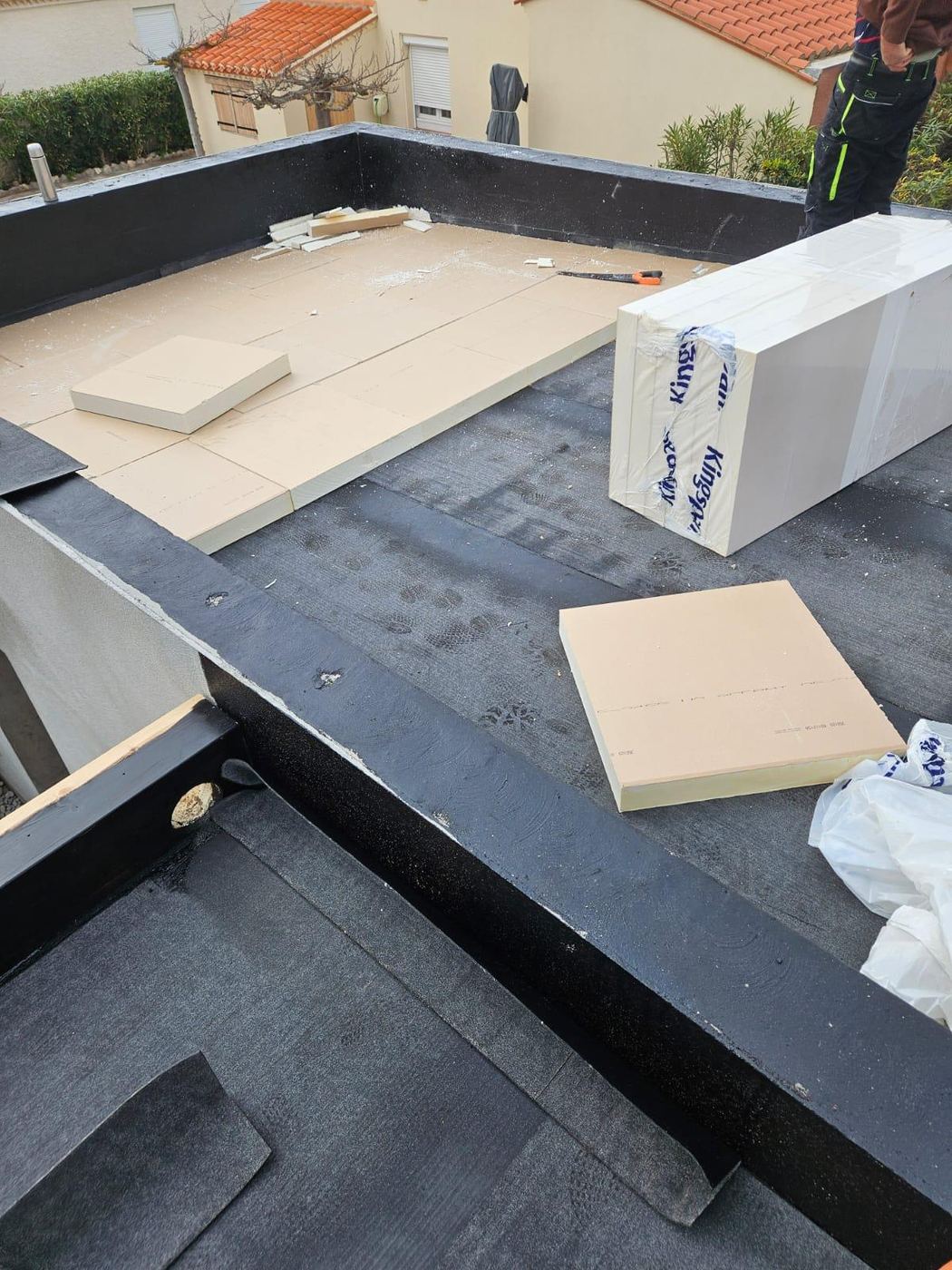 Panneaux isolants sur toit-terrasse